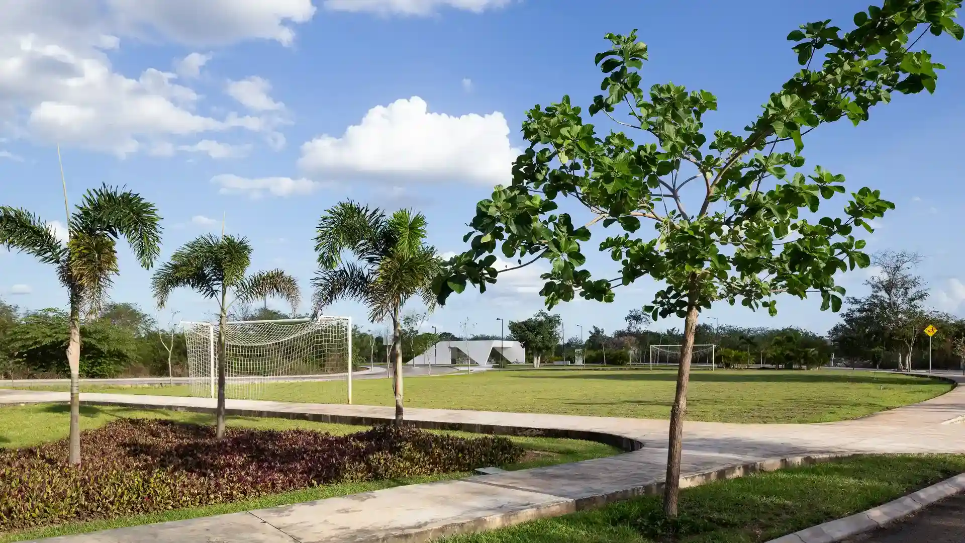 Blanca Residential Yucatán Court de Futbol Amenities Centrales