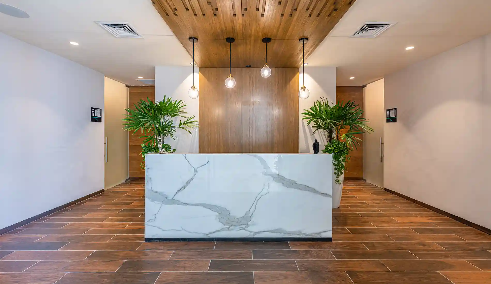 Recepción Zona de Lockers y Vestidores Clubhouse Provincia Residential